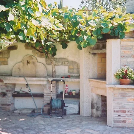 빌라 Luxurious Villa In Porec With Swimming Pool And Whirlpool