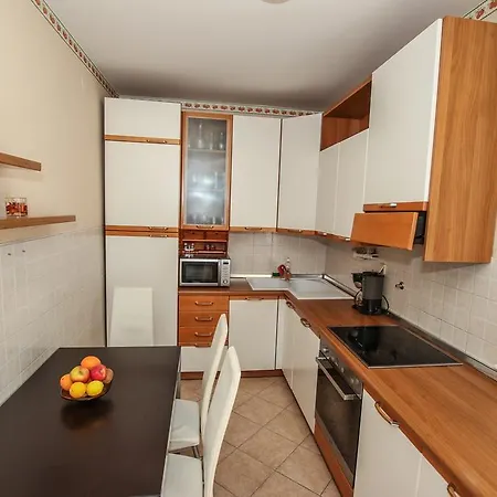 Luxurious Villa In Porec With Swimming Pool And Whirlpool 빌라 *