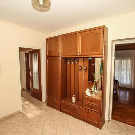 Luxurious Villa In Porec With Swimming Pool And Whirlpool 빌라 포레치