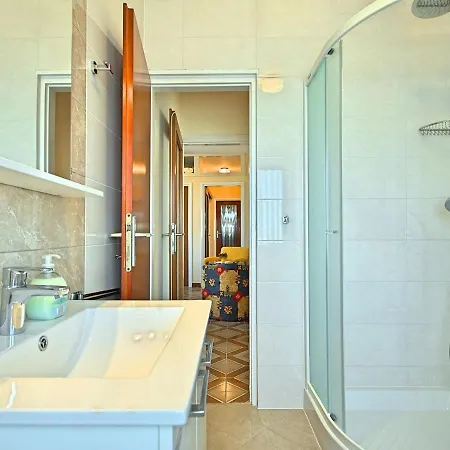 Luxurious Villa In Porec With Swimming Pool And Whirlpool *